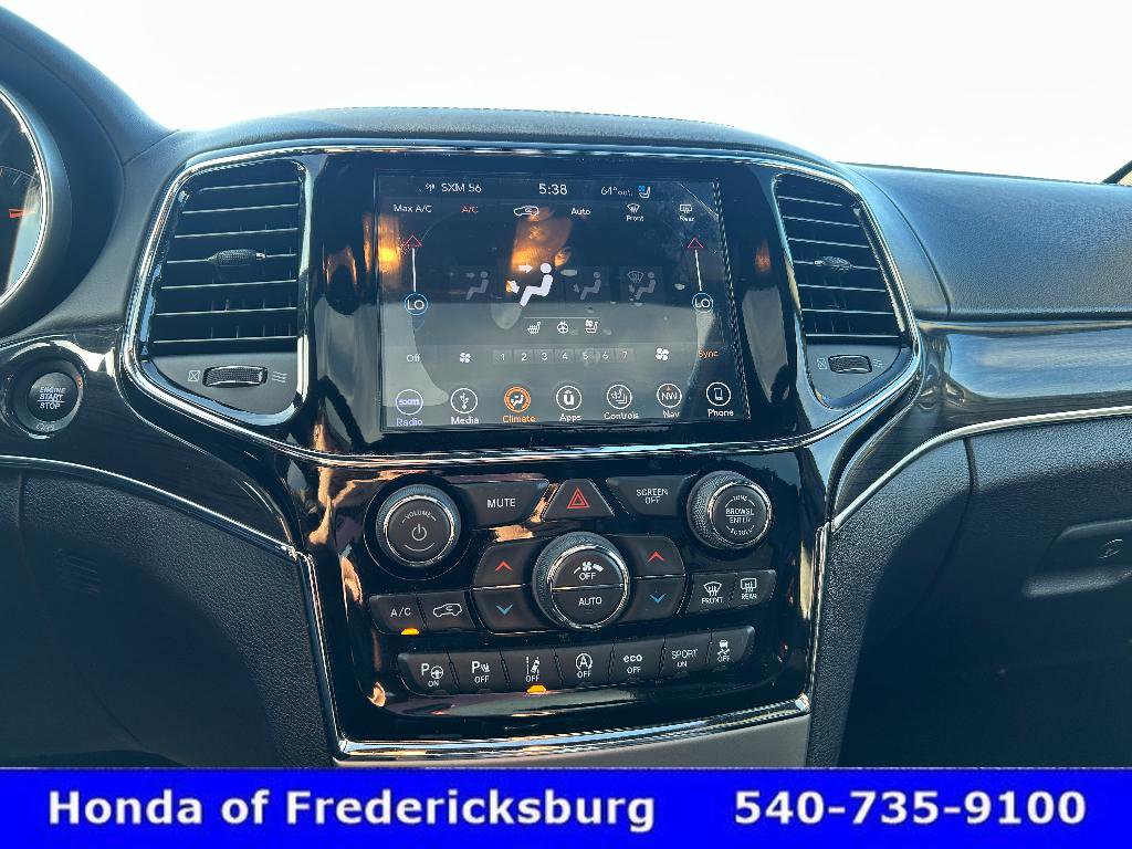 Used 2019 Jeep Grand Cherokee Overland AWD/4WD image 21