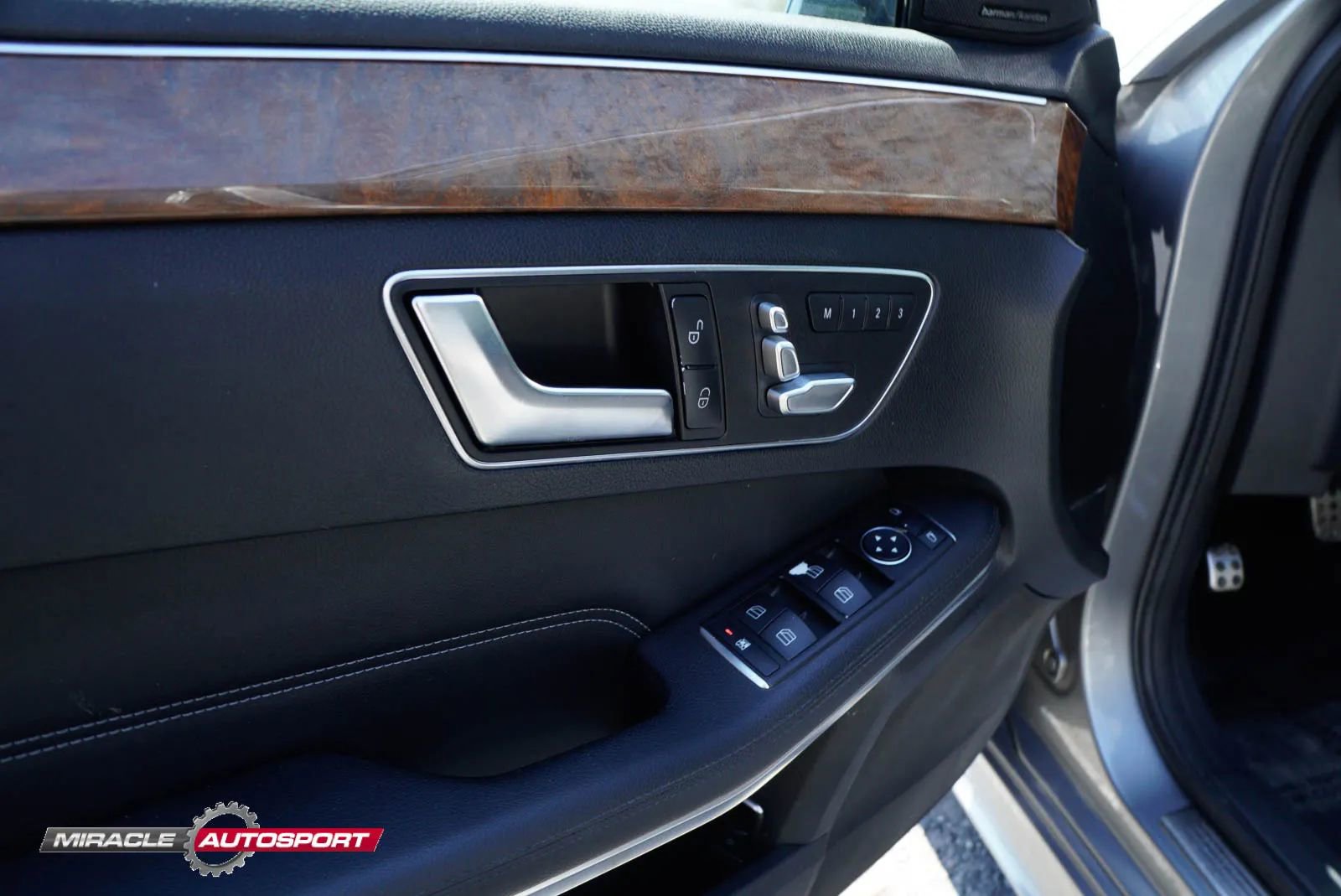 Used 2014 Mercedes-Benz E 350 4MATIC Wagon w/ Premium 1 Package image 16