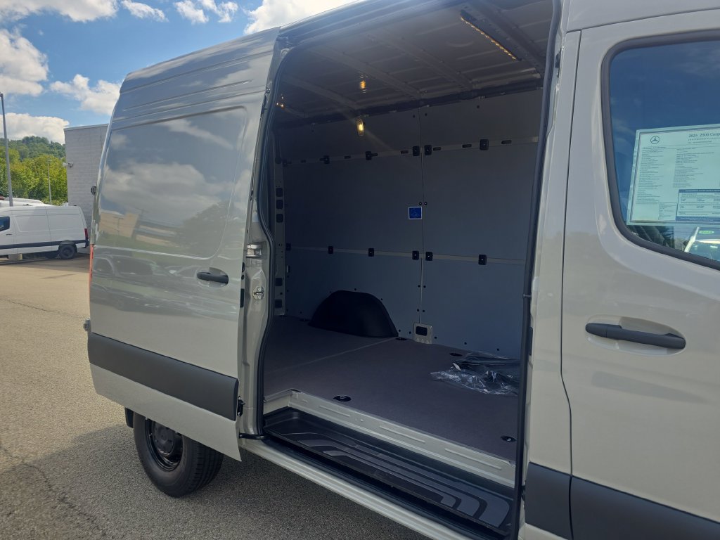 New 2026 Mercedes-Benz Sprinter 2500 image 23