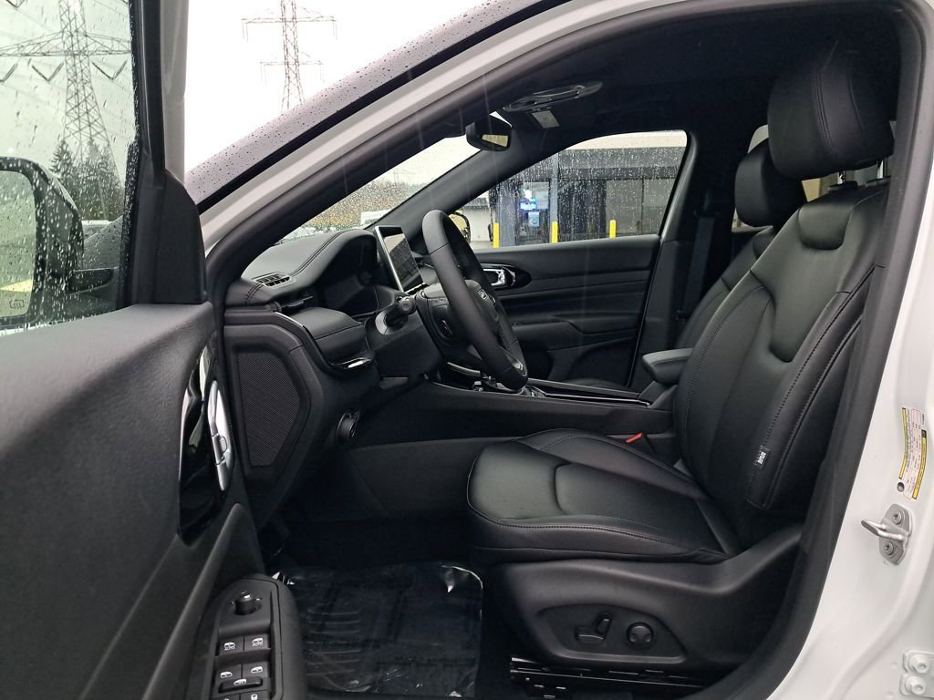 New 2026 Jeep Compass Limited w/ Sun, Sound & Navigation Group image 12