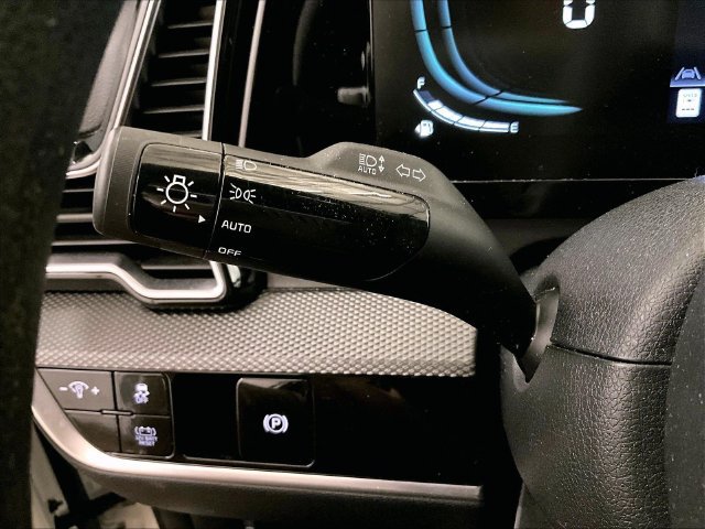Used 2023 Kia Sportage LX AWD/4WD image 30