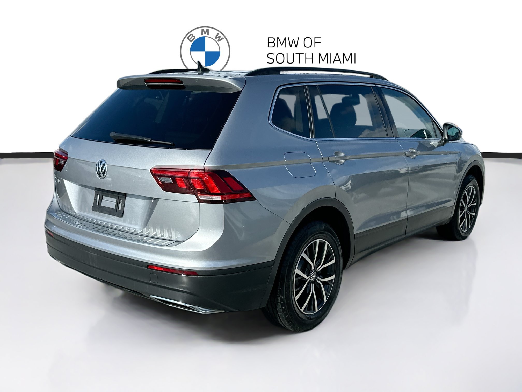 Used 2019 Volkswagen Tiguan SE w/ Panoramic Sunroof Package FWD image 7