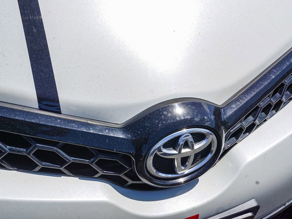 Used 2018 Toyota Corolla iM w/ Carpet Mat Package (TMS) FWD image 11