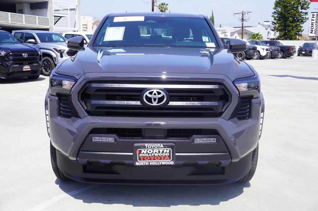 Certified 2025 Toyota Tacoma SR5 AWD/4WD image 3