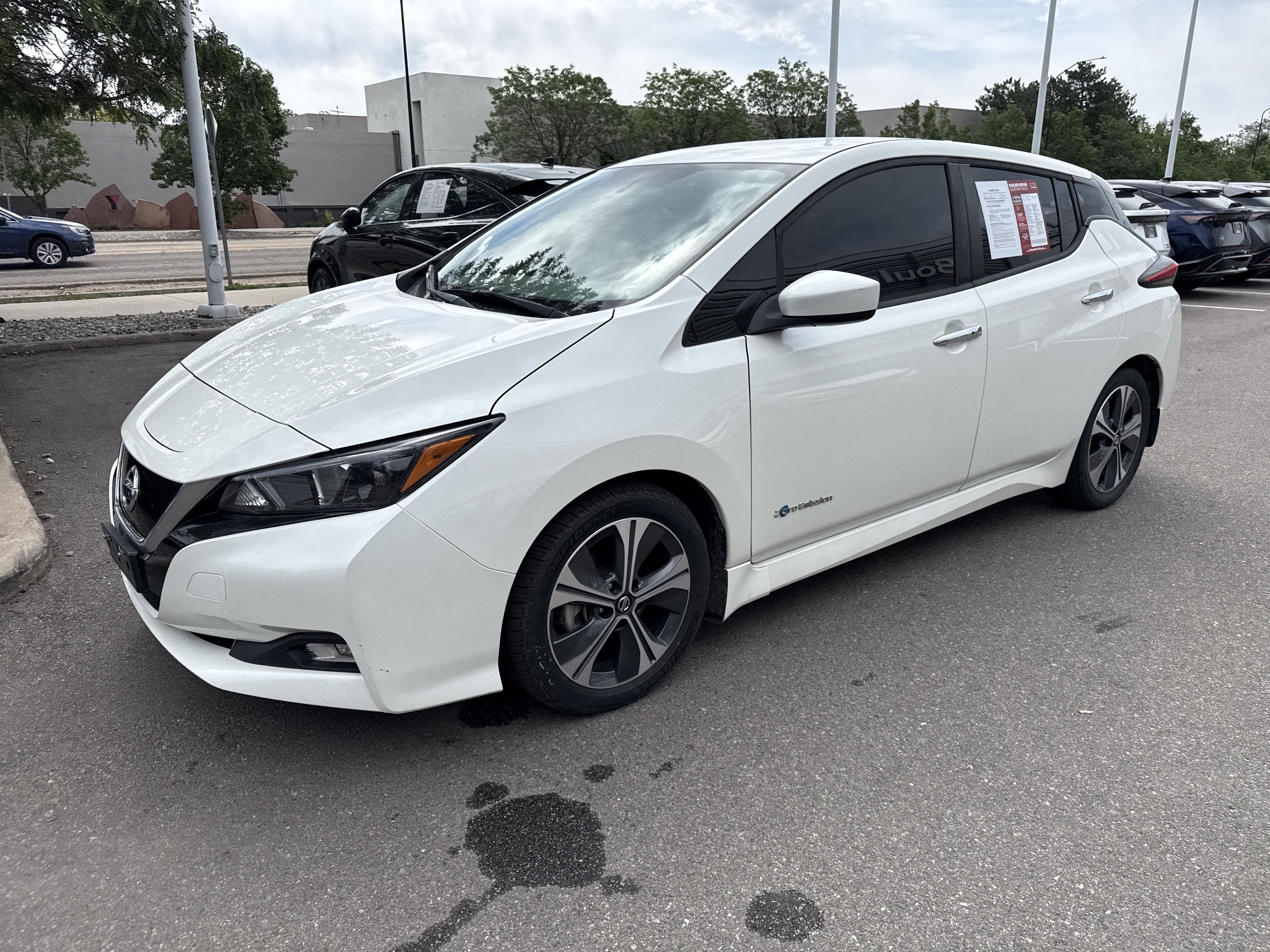 Used 2019 Nissan Leaf SV FWD image 4