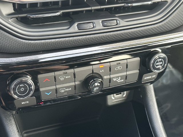 New 2026 Jeep Compass Latitude AWD/4WD image 31