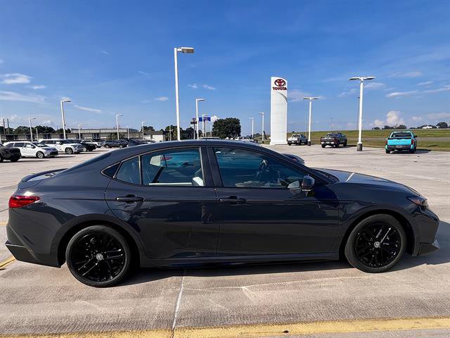 New 2026 Toyota Camry SE w/ Convenience Package FWD image 2