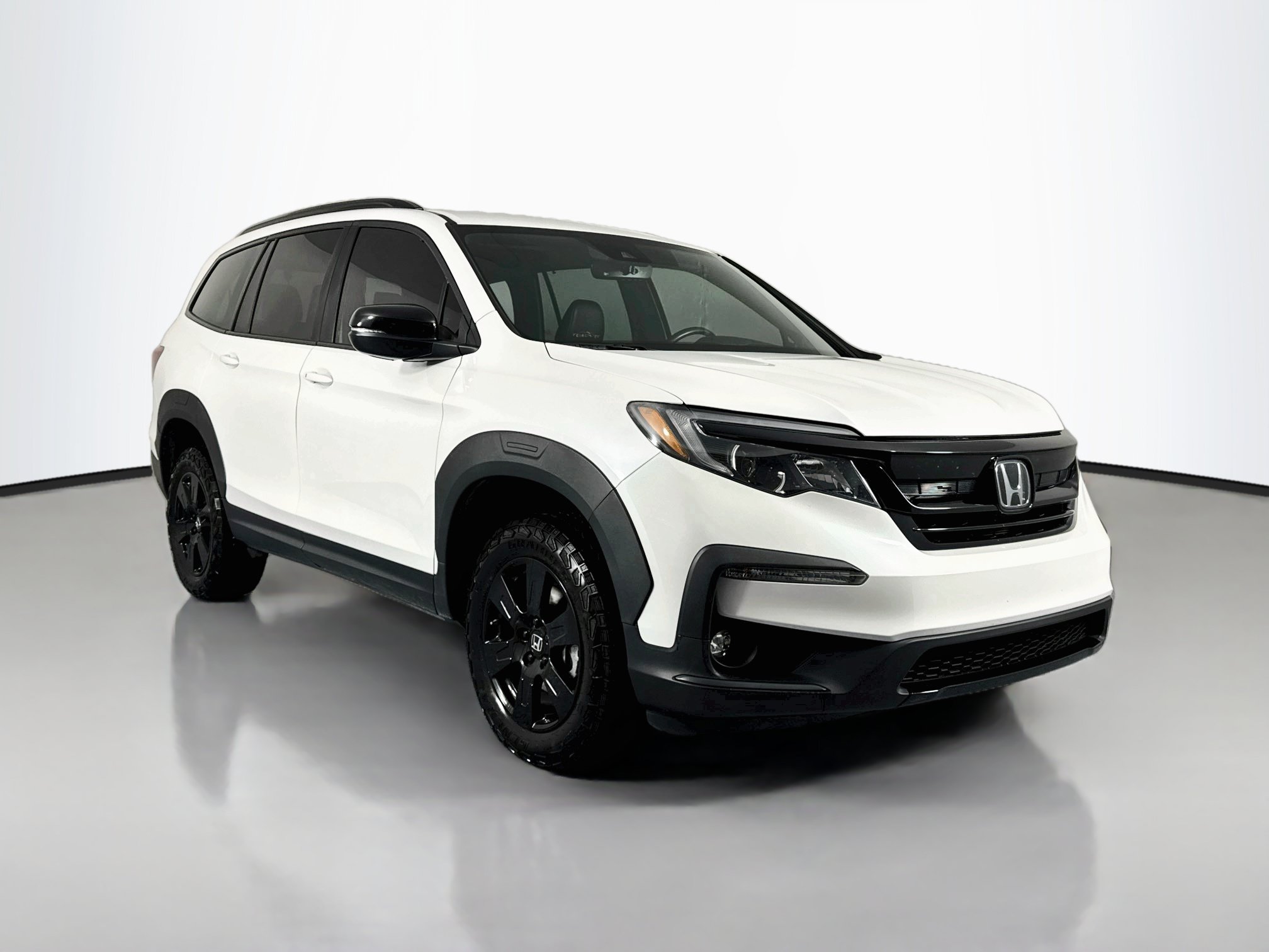 Certified 2022 Honda Pilot TrailSport image 3