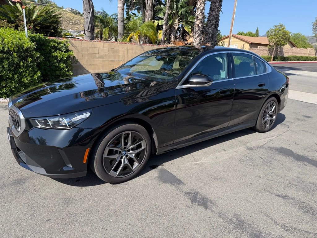 Used 2026 BMW 530i w/ Premium Package image 6
