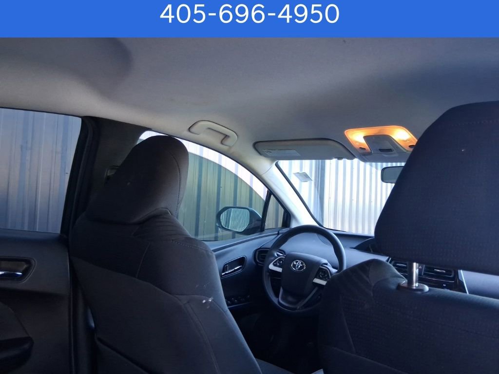 Used 2016 Toyota Prius Two image 10