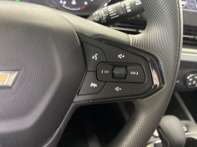 New 2026 Chevrolet Trax LS w/ LS Convenience Package FWD image 24