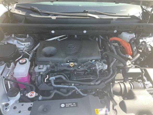 Used 2025 Toyota RAV4 XLE AWD/4WD image 29
