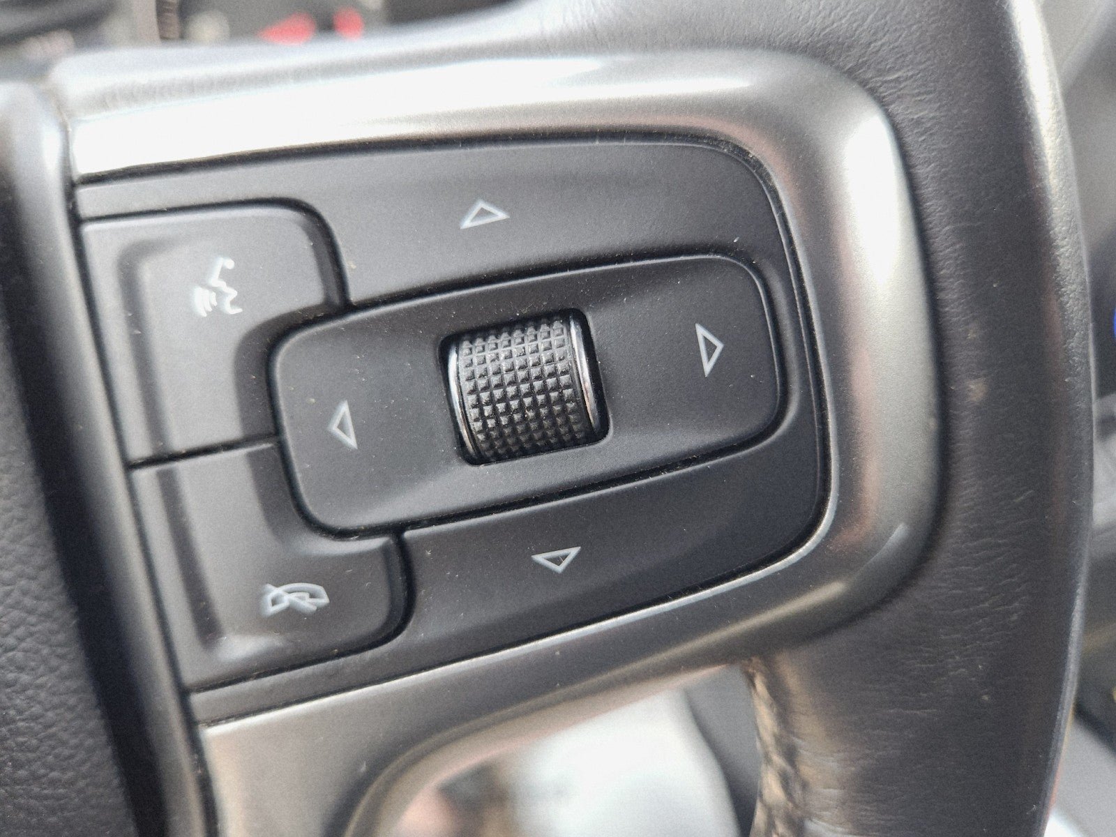 Used 2022 Chevrolet Silverado 1500 LT Trail Boss w/ Safety Package AWD/4WD image 39