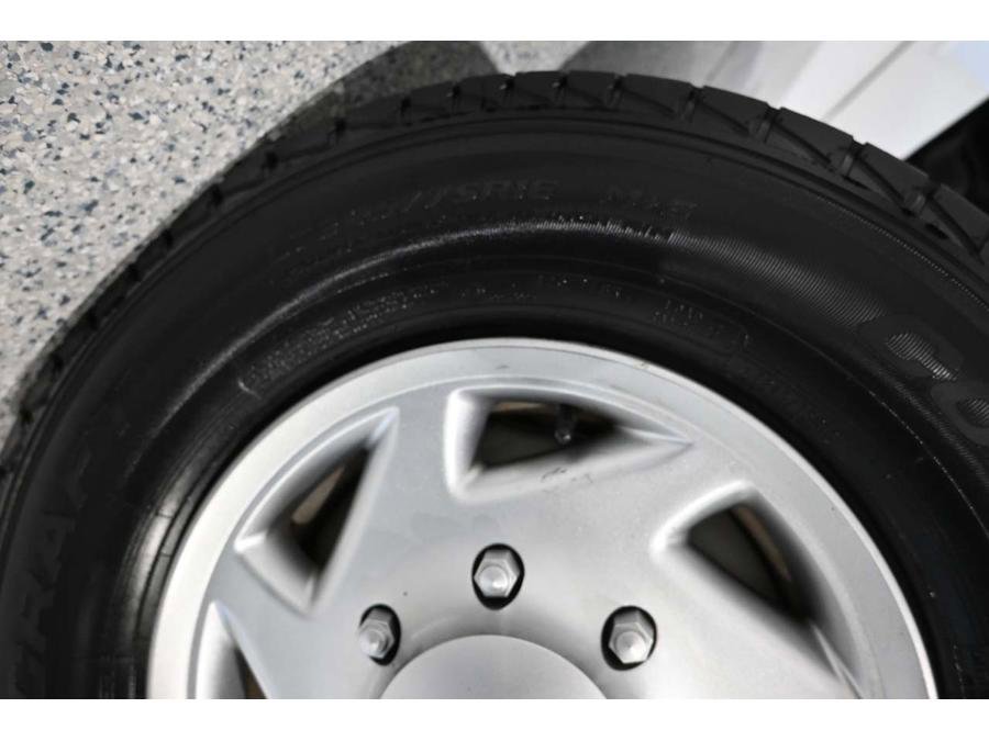 Used 2012 Ford E-350 and Econoline 350 XLT image 12