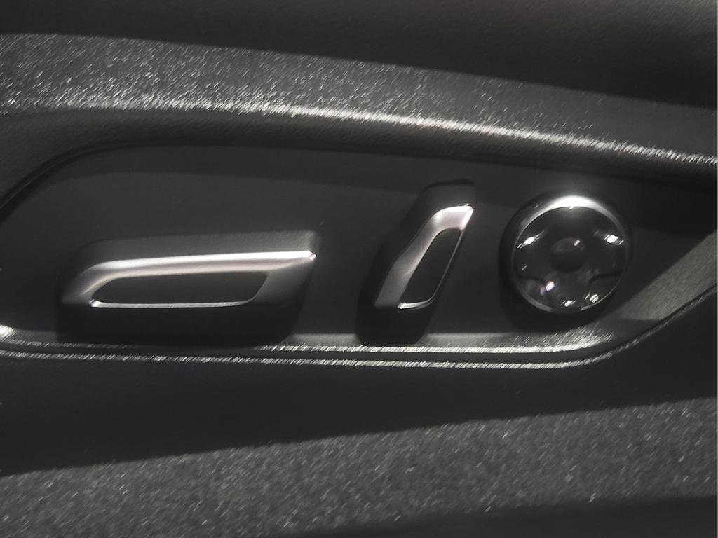 Used 2023 Acura TLX Base image 19