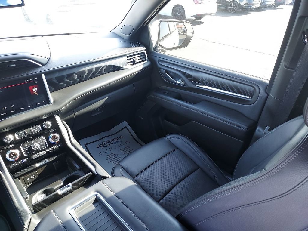 Used 2023 GMC Yukon Denali image 11