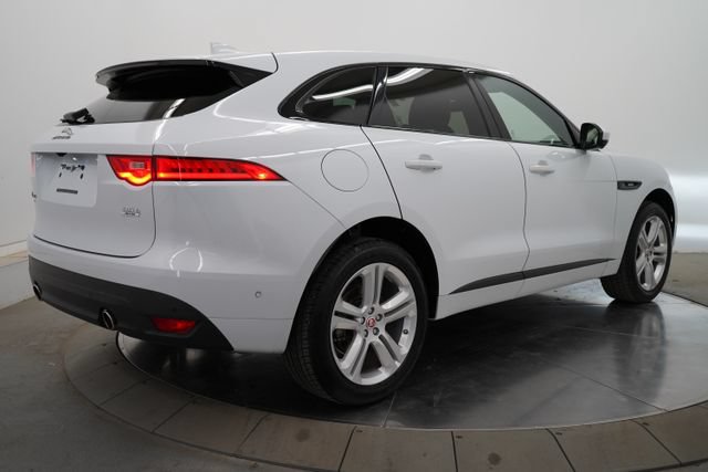 Used 2017 Jaguar F-PACE R-Sport AWD/4WD image 7