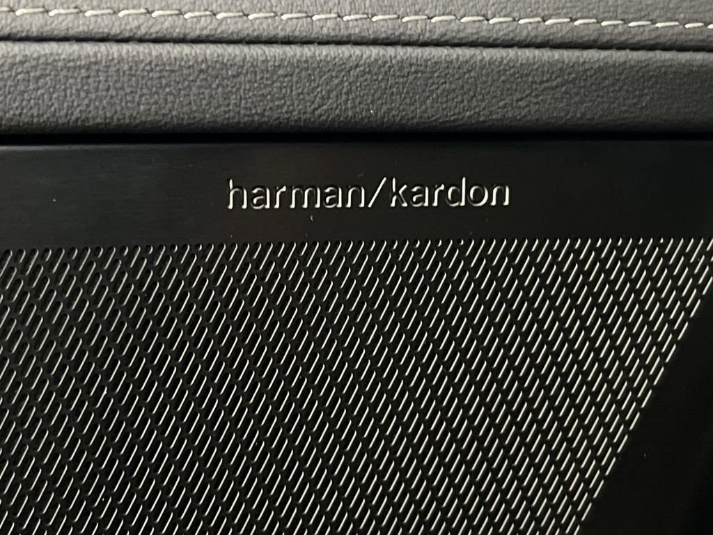 New 2026 Volvo XC90 B6 Plus w/ Protection Package Premier image 11