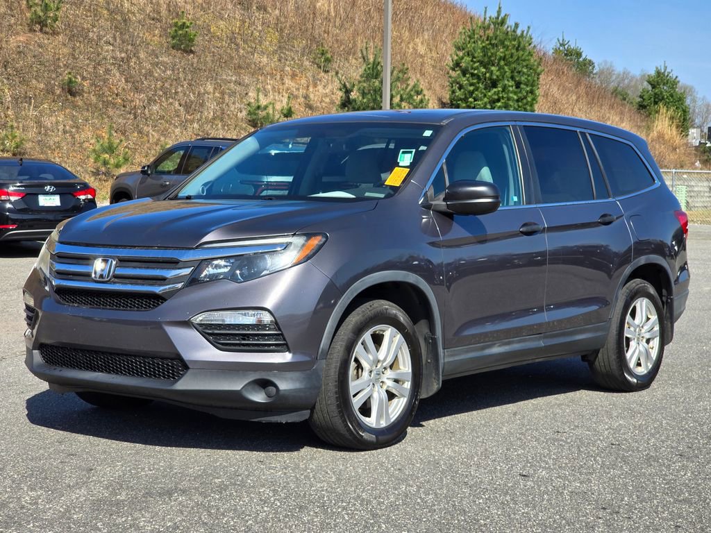 Used 2016 Honda Pilot LX image 2