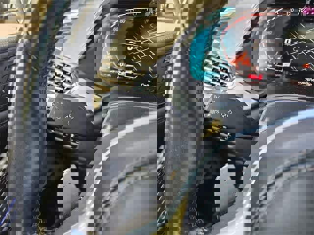 Used 2023 BMW X6 xDrive40i w/ Executive Package image 26