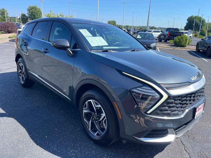 Used 2024 Kia Sportage LX AWD/4WD image 2