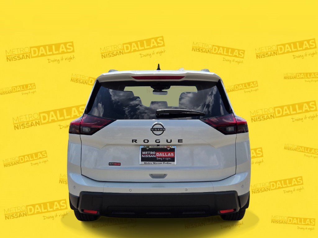New 2026 Nissan Rogue Dark Armor FWD image 5