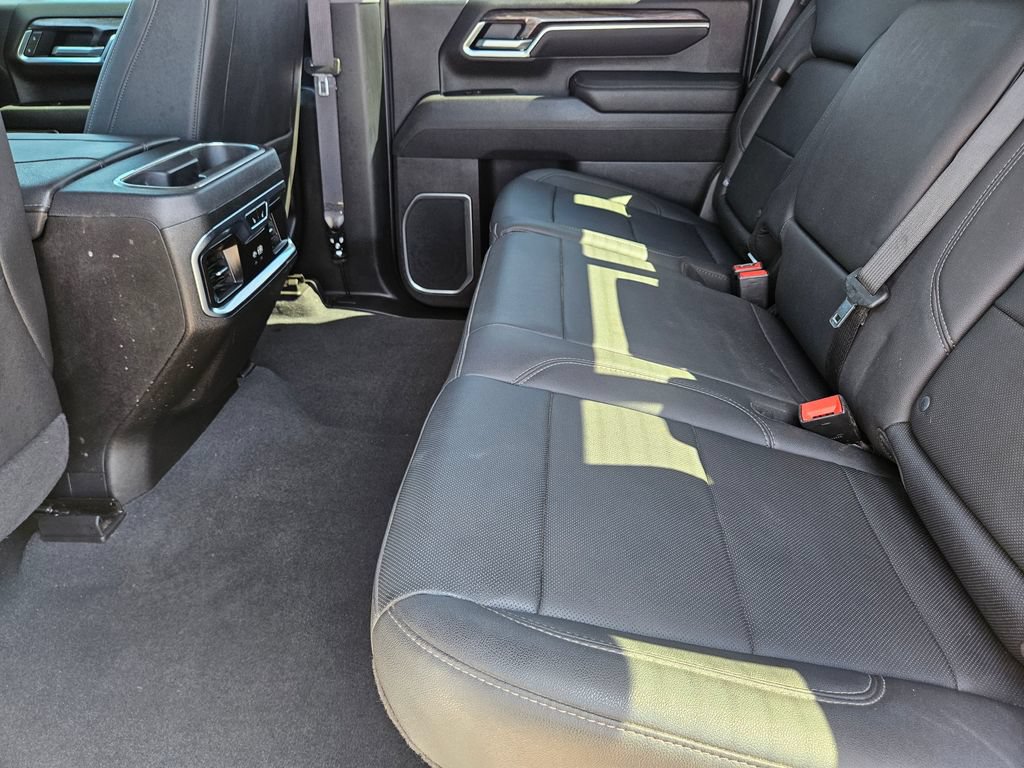 Used 2025 Chevrolet Silverado 2500 LTZ w/ LTZ Premium Package AWD/4WD image 36