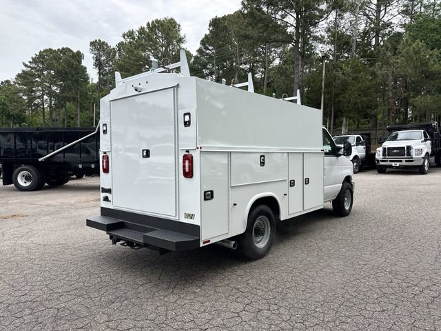 New 2026 Ford E-350 and Econoline 350 Super Duty w/ Power Equipment Group RWD image 8