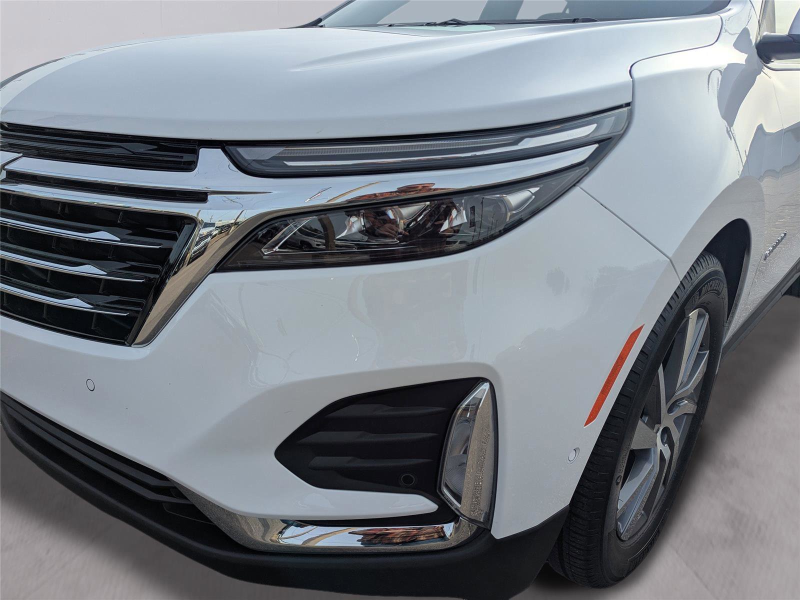 Used 2022 Chevrolet Equinox Premier image 9