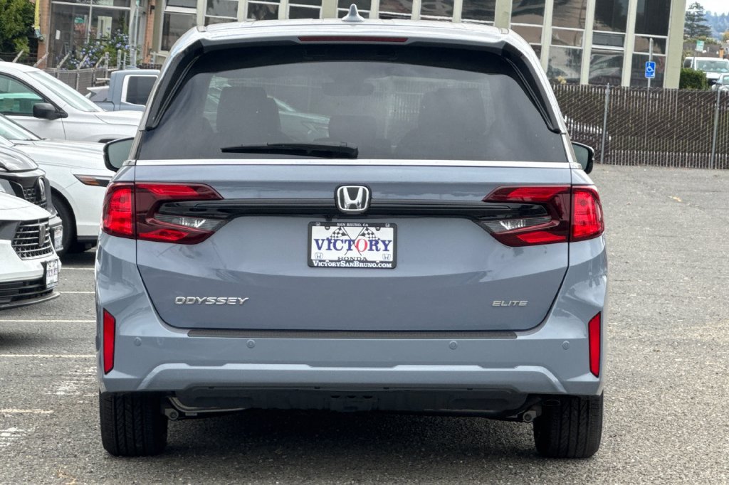 New 2027 Honda Odyssey Elite image 5