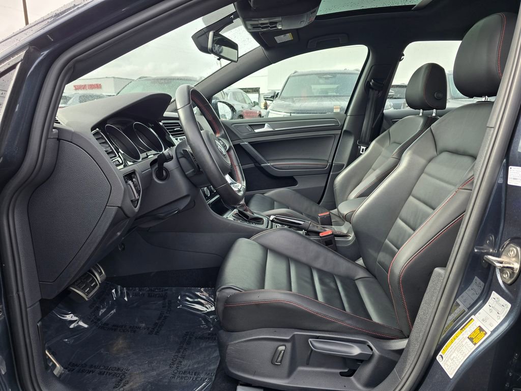Used 2018 Volkswagen GTI SE w/ SE Leather Package image 21