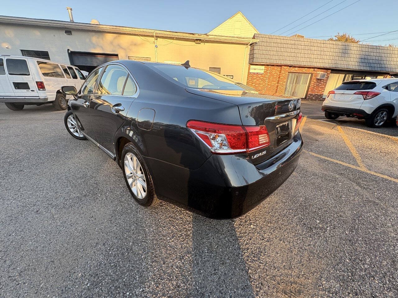 Used 2010 Lexus ES 350 FWD image 8