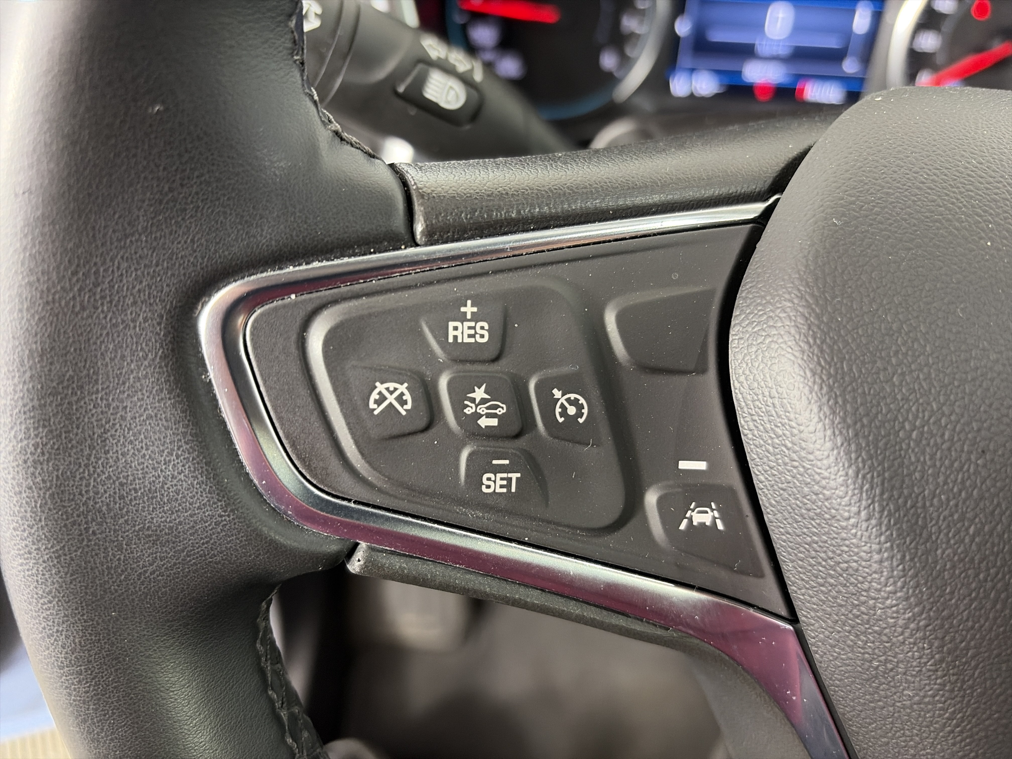 Used 2024 Chevrolet Equinox LT AWD/4WD image 34