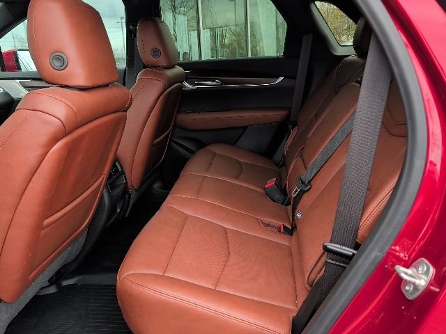 Used 2025 Cadillac XT5 Sportv w/ Technology Package AWD/4WD image 7