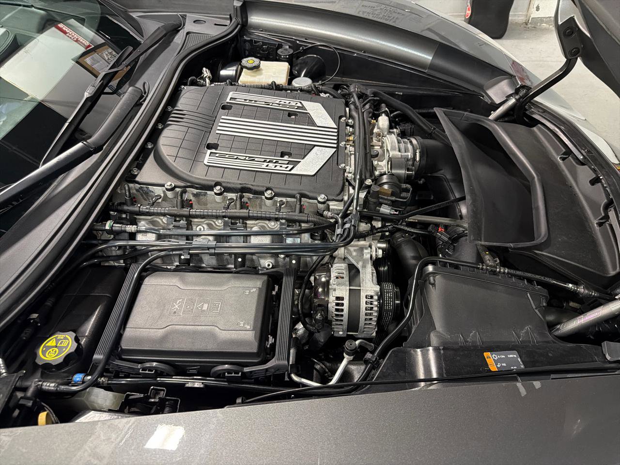 Used 2015 Chevrolet Corvette Z06 w/ 3LZ Preferred Equipment Group image 23