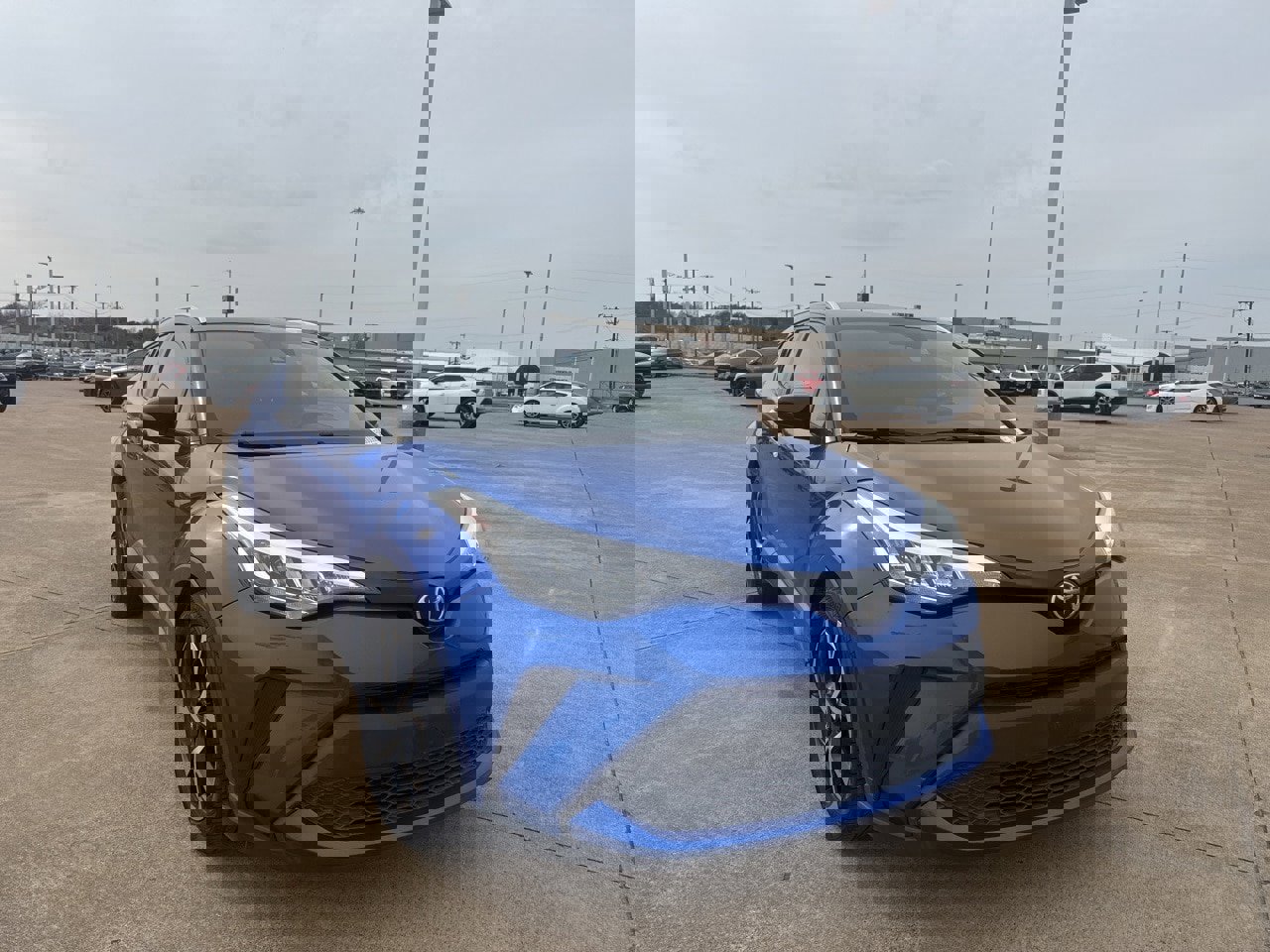 Used 2020 Toyota C-HR XLE image 1