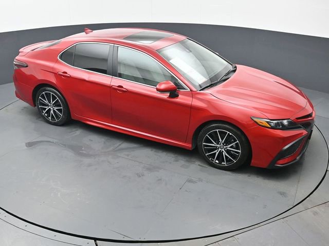 Used 2023 Toyota Camry SE w/ Cold Weather Package image 44