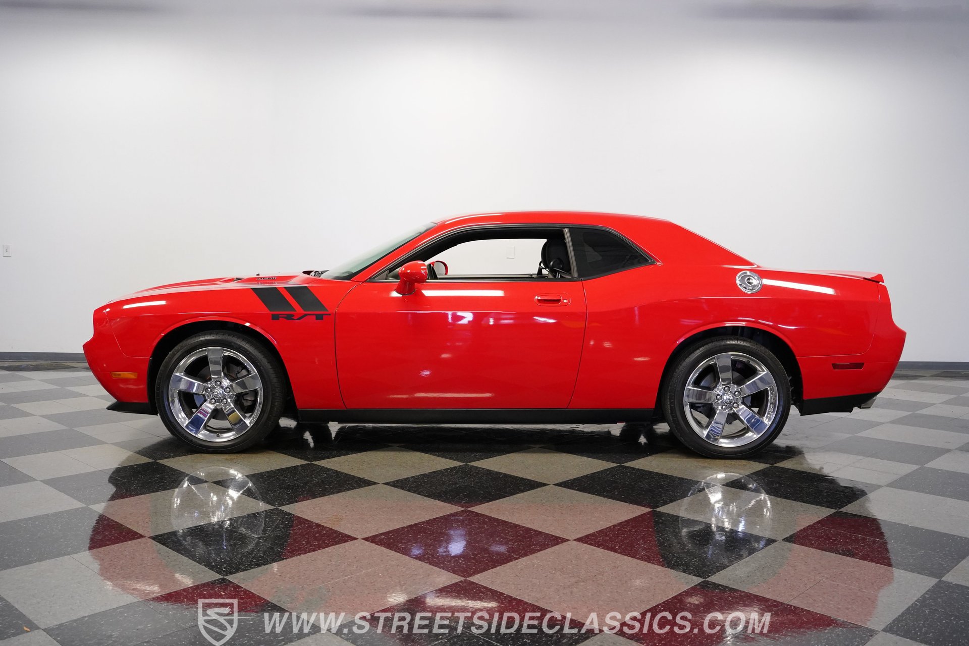 Used 2009 Dodge Challenger R/T RWD image 8