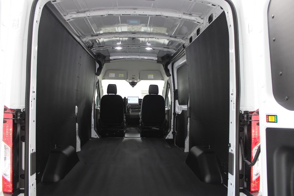 New 2026 Ford Transit 250 148 Medium Roof w/ Load Area Protection Package RWD image 13