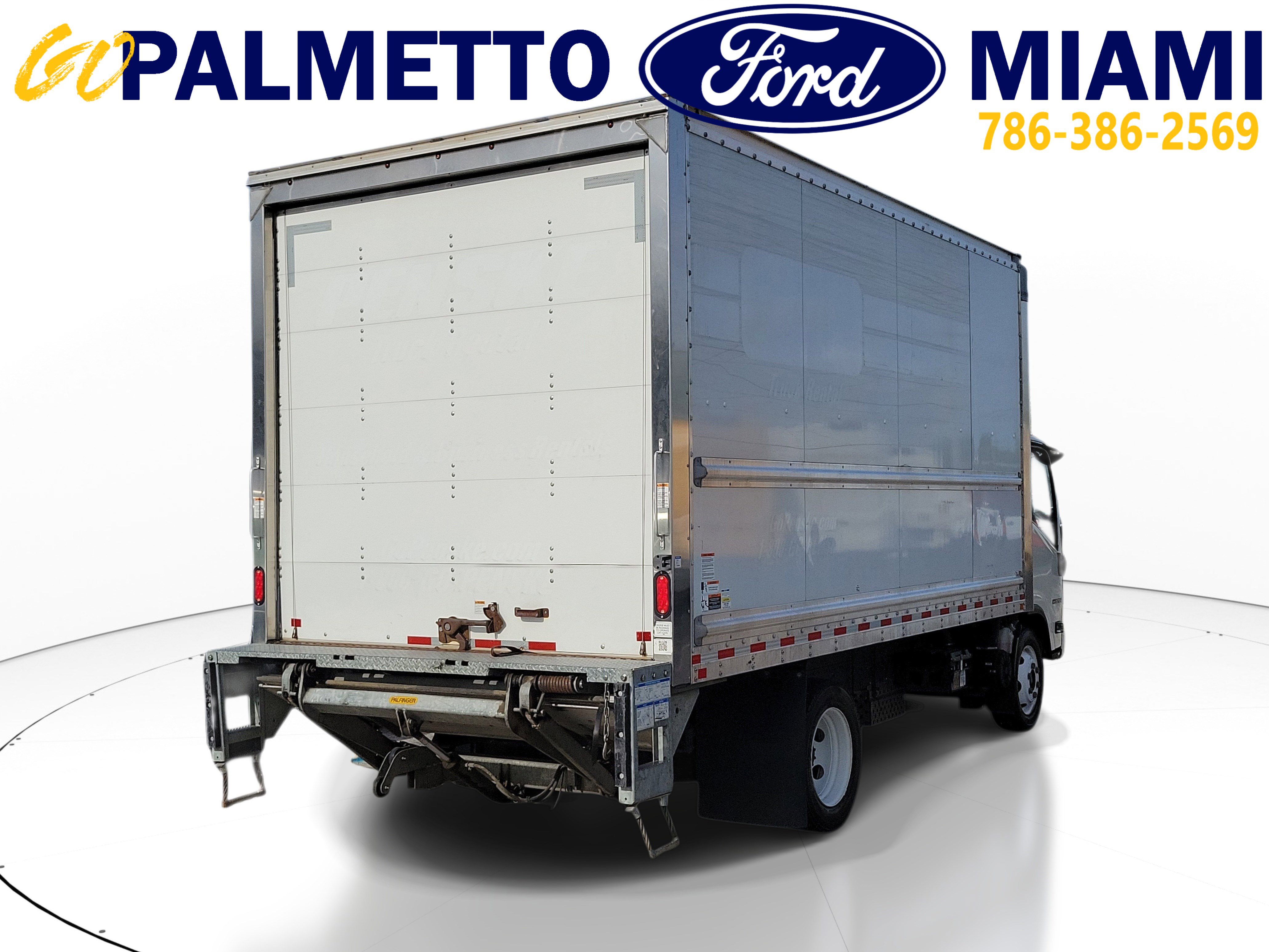 Used 2020 Isuzu NPR RWD image 6