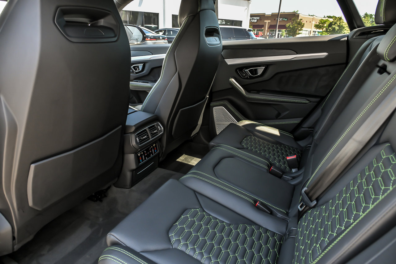 Used 2019 Lamborghini Urus AWD/4WD image 24