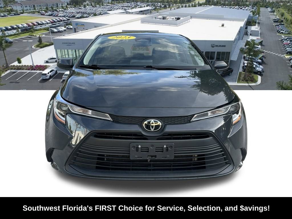 Used 2023 Toyota Corolla LE FWD image 2
