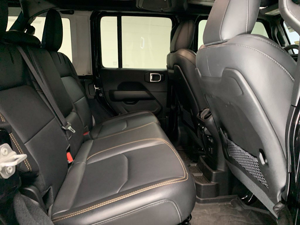Used 2024 Jeep Wrangler Unlimited Sahara AWD/4WD image 6