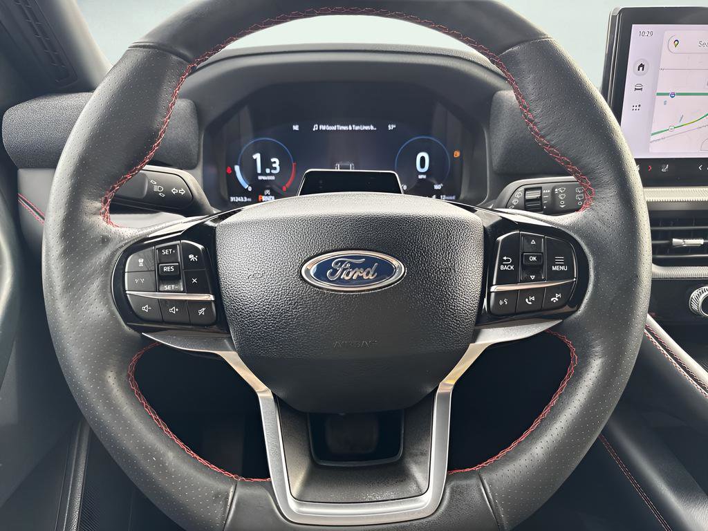 Used 2025 Ford Explorer ST-Line w/ ST-Line Street Pack AWD/4WD image 11