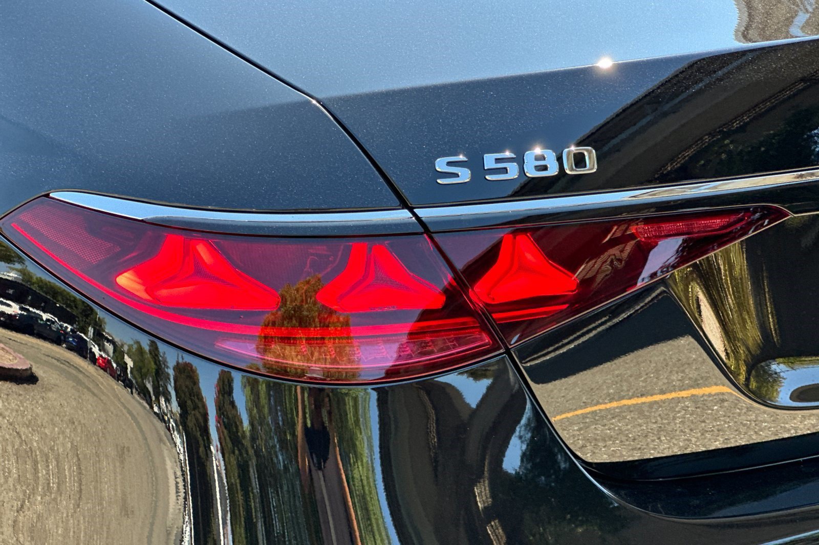 New 2027 Mercedes-Benz S 580 4MATIC Sedan image 25