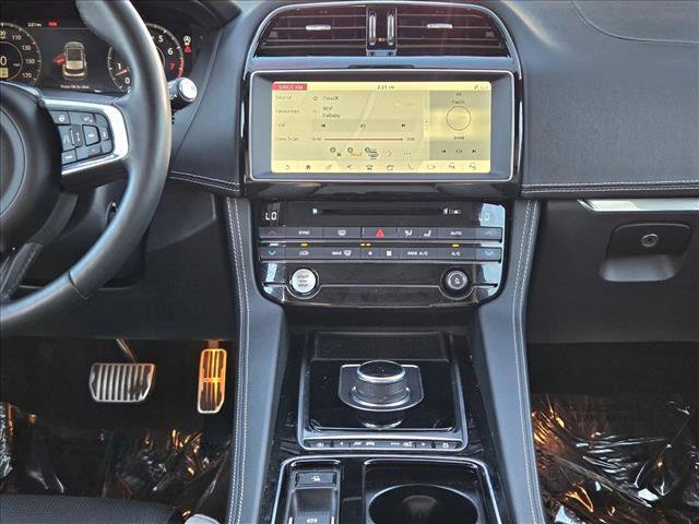 Used 2019 Jaguar F-PACE S image 17