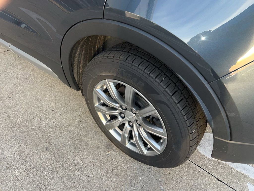 Used 2021 Cadillac XT4 Premium Luxury image 7