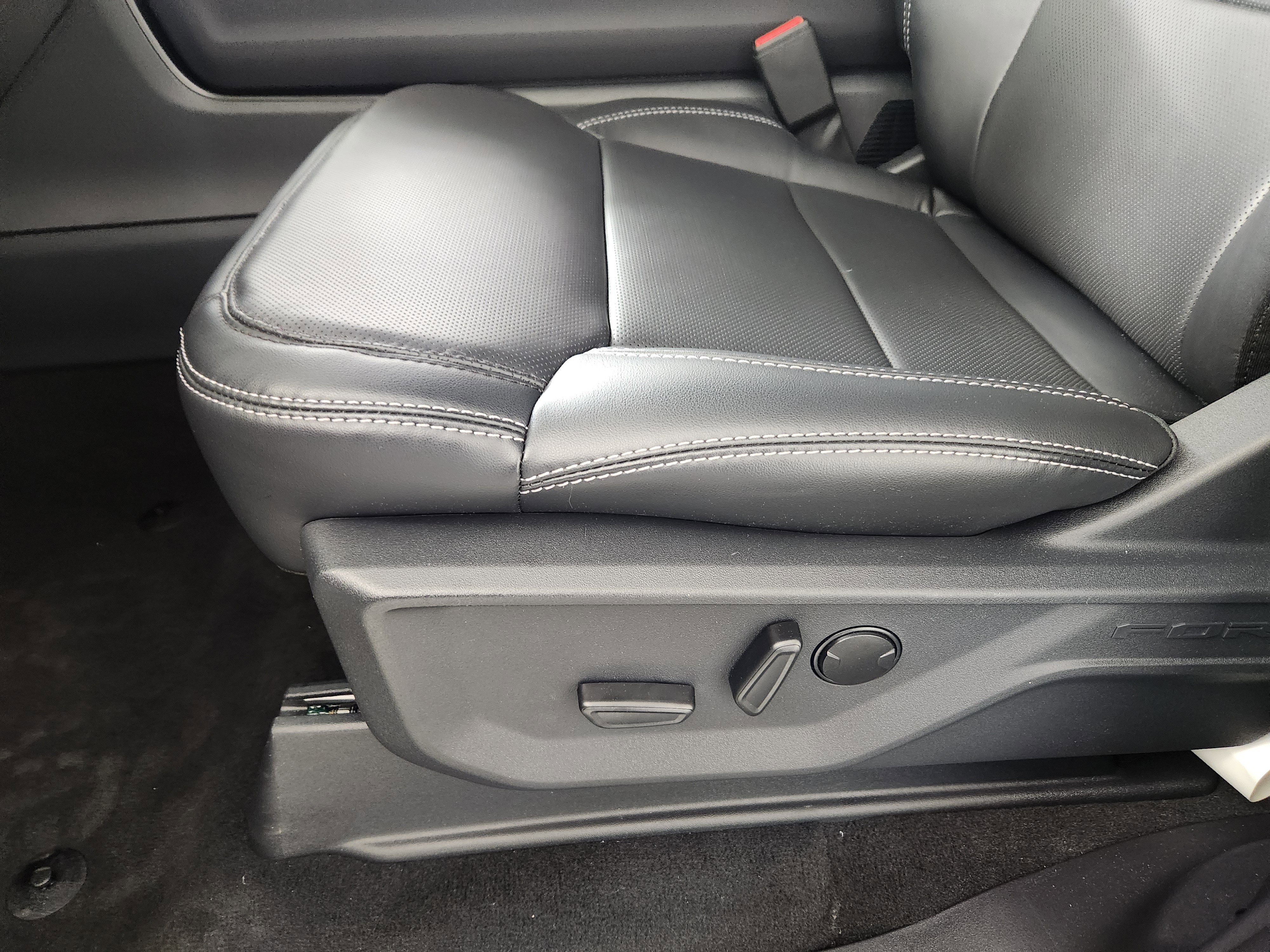 New 2026 Ford Expedition Max Platinum w/ Stealth Appearance Package image 12