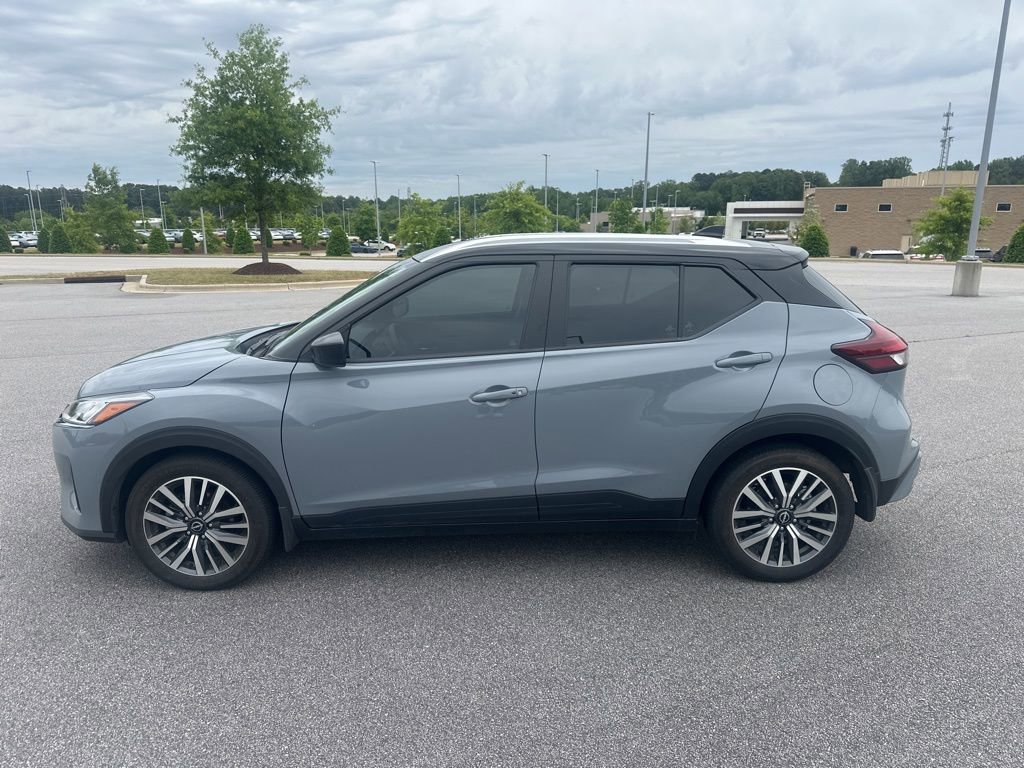 Used 2023 Nissan Kicks SV FWD image 4