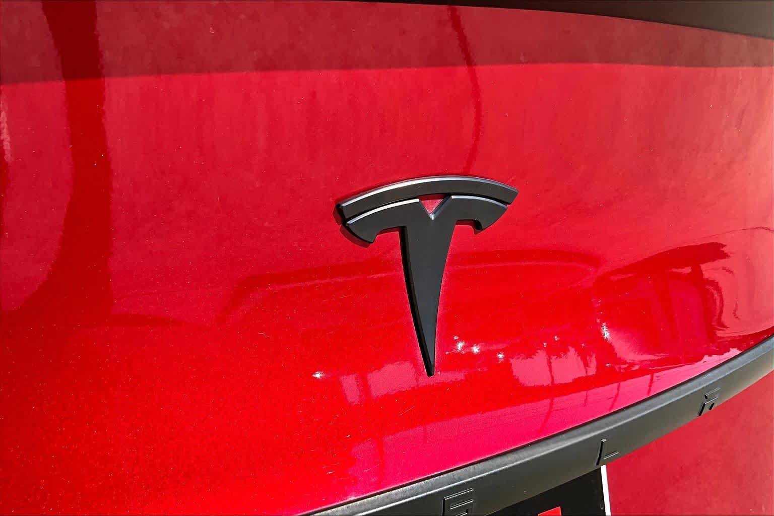 Used 2024 Tesla Model Y 2WD image 29